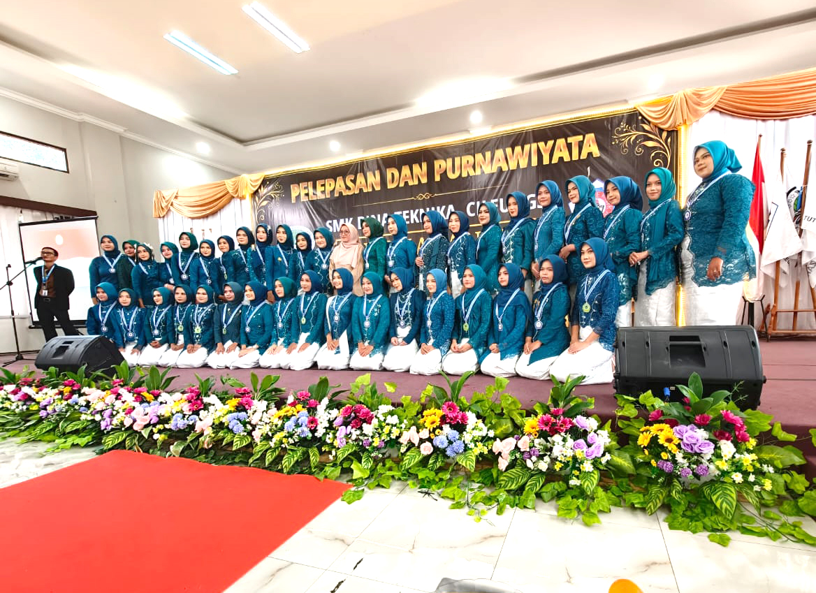 Menghadiri Undangan Pelepasan dan Purnawiyata  SMK Bina Teknika Cileungsi di Gedung Damar Permata